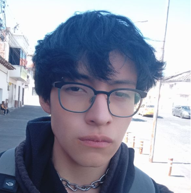 Lucas G.